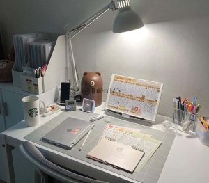 đèn bàn phù hợp với góc học tập