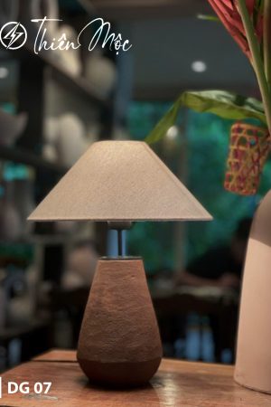 Đèn bàn gốm thủ công – Trang trí mộc mạc, độc bản từ thiên nhiên DG07
